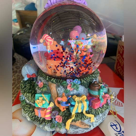 Winnie the Pooh Snow Globe-Disney -Happy Birthday to You -Mildred & Patty Hill - Picture 4 of 7